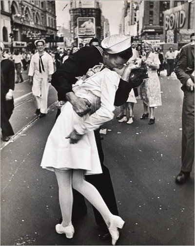 A kiss to end a format war.